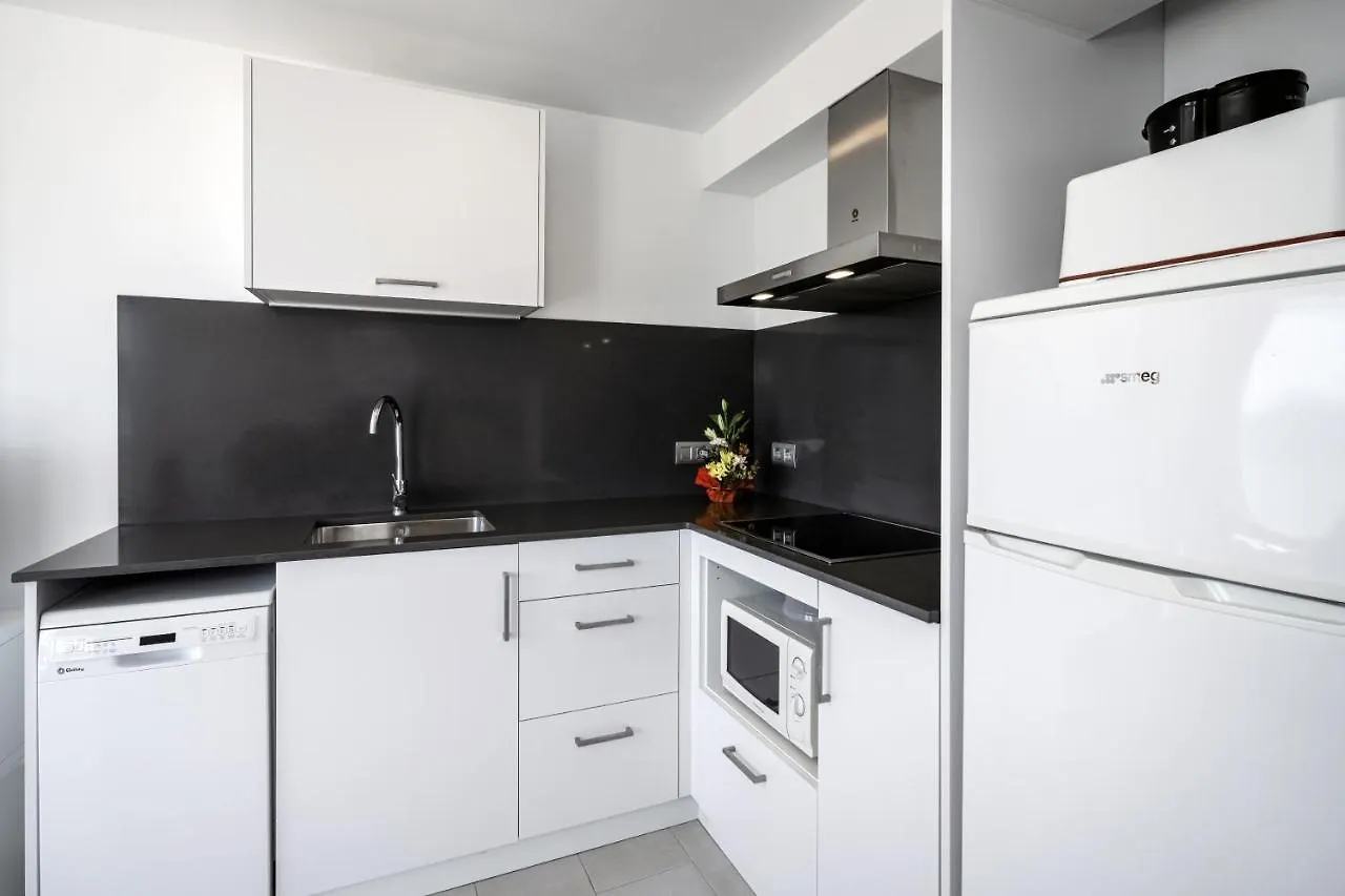 Inmosantos Oasis F5 Apartment Roses
