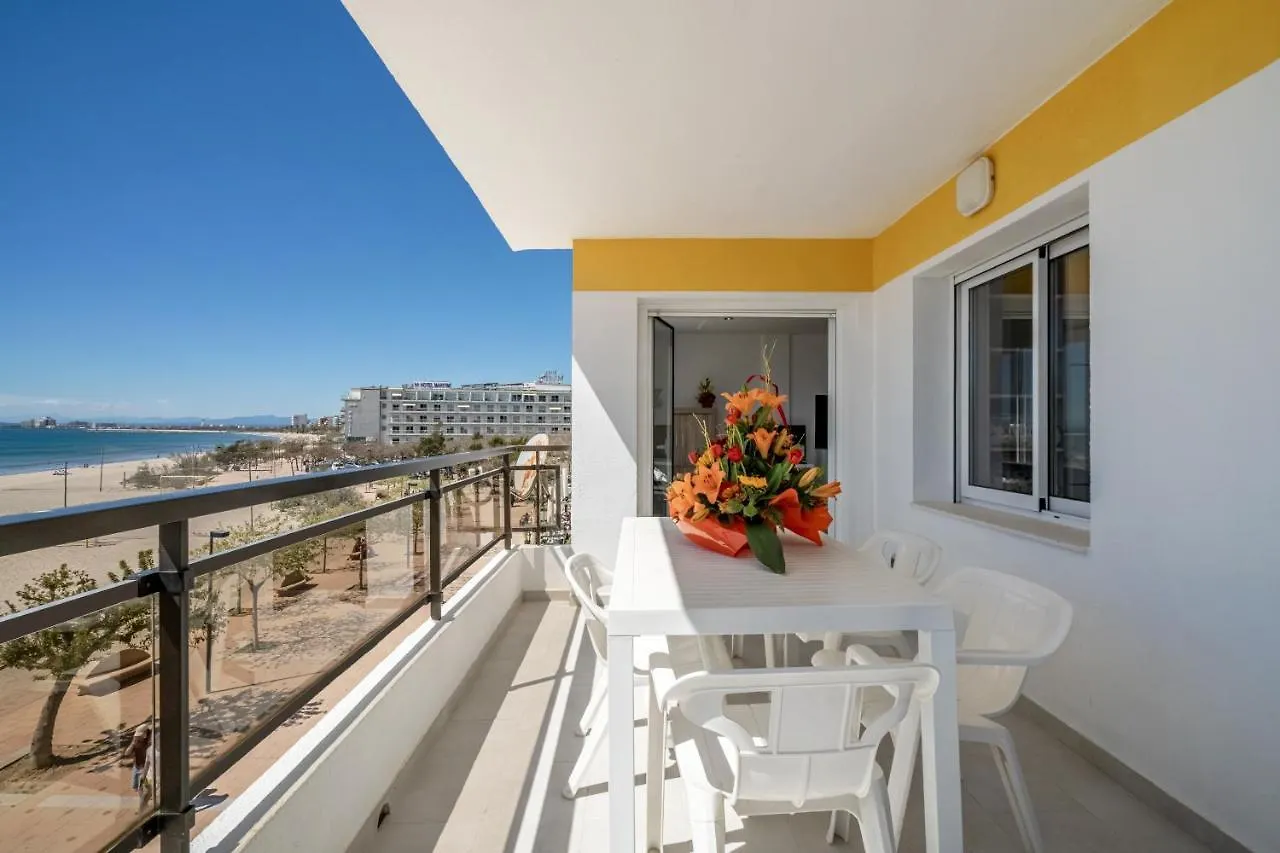 Inmosantos Oasis F5 Apartment Roses