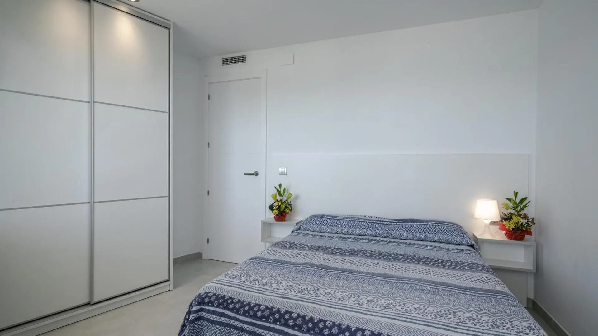 Inmosantos Oasis F5 Apartment Roses 0*,