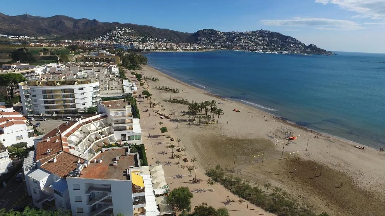 Inmosantos Oasis F5 Apartment Roses